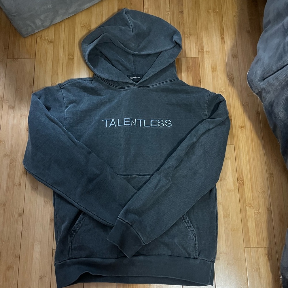 Talentless sweatshirt men’s small